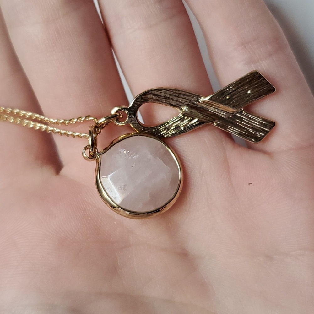2019 Avon pink hope rose quartz long necklace ~28 inches - Picture 3 of 8